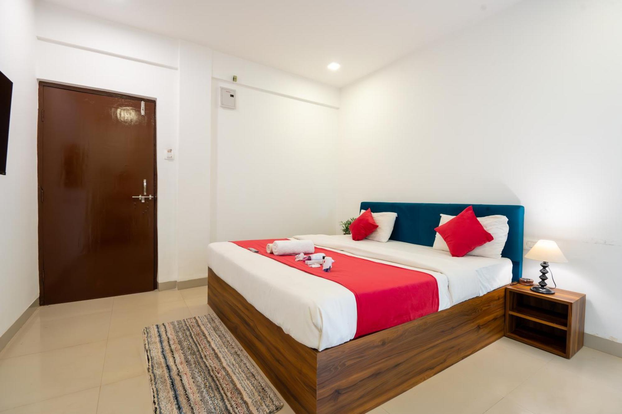 Morjim Sea Waves-Beach Front Hotel Exterior foto